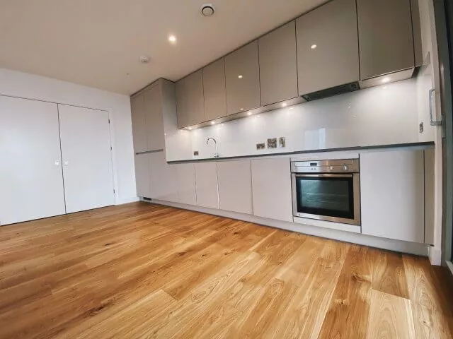  London, Croydon, CR0 - image 4